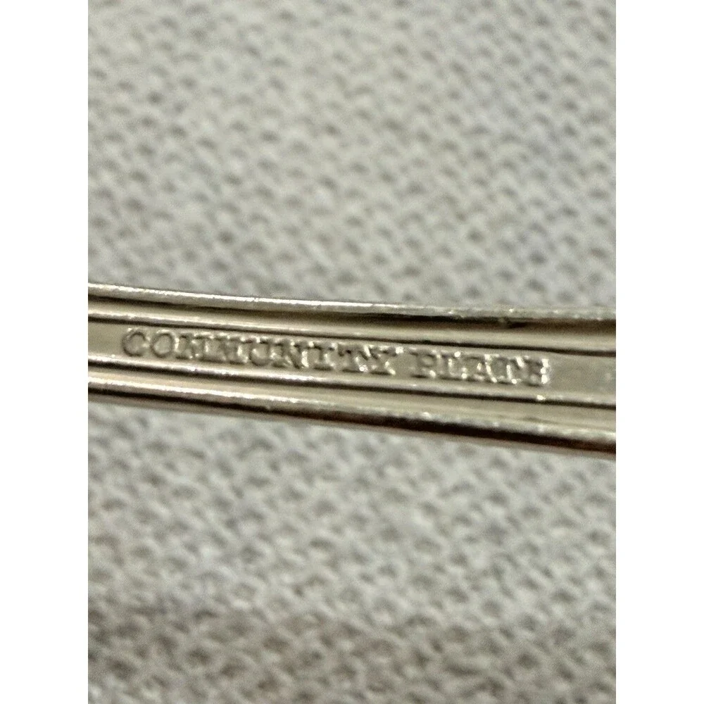 Oneida Community‎ Plate Silverplate Spoons Set of 2 Vintage Mid-20th Century